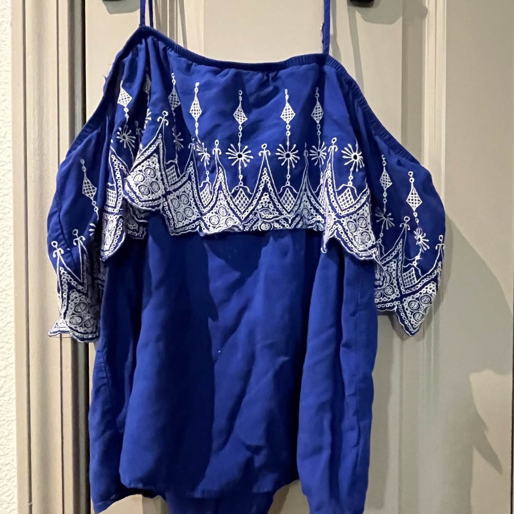 Off the shoulder strappy blouse